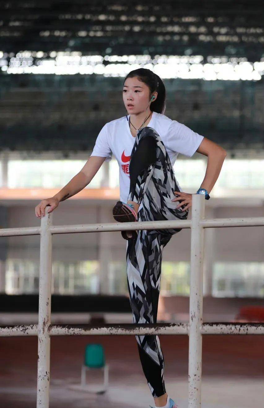 女神、吴艳妮在田径运动中的健身方法值得收藏！,田径运动