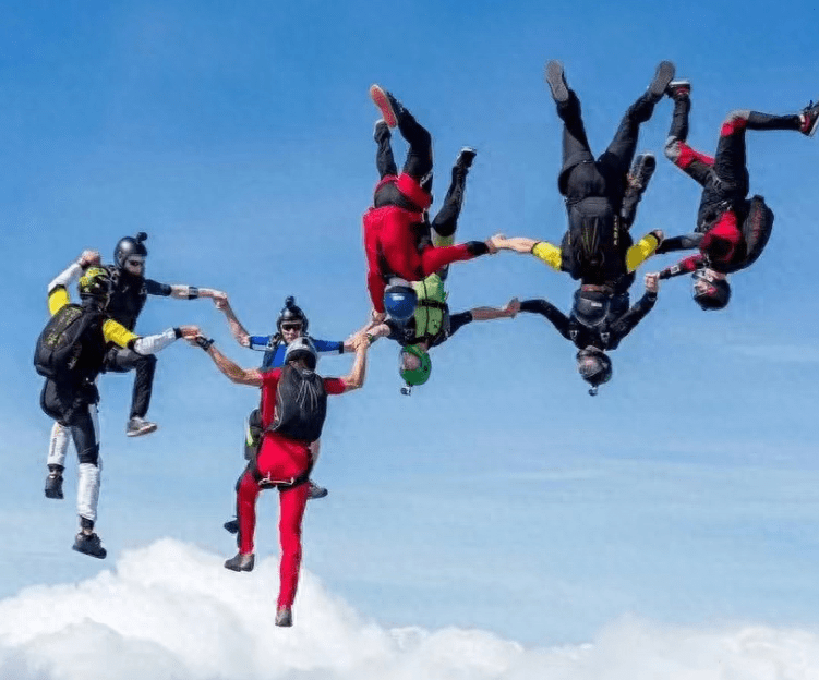 “草原天路”“桑洋水路”全媒体采访行|高空跳伞，勇敢者的游戏,跳伞