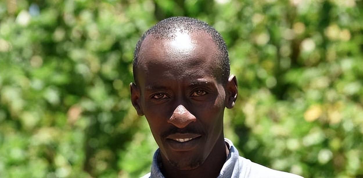 肯尼亚人创造历史！ 男子马拉松成绩2小时0分35秒打破世界纪录！ ,马拉松世界纪录