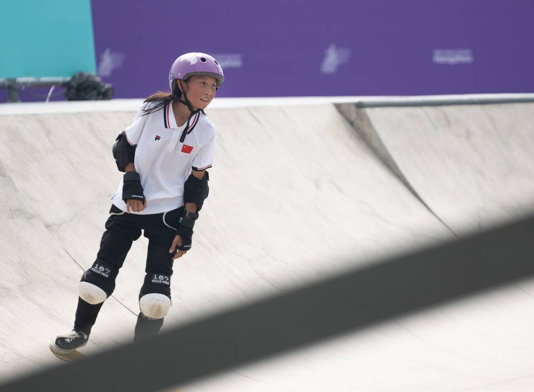 现场直击 | 中国最年轻亚运冠军崔宸曦：滑滑板后， 爸爸开了 很多滑板店,滑板