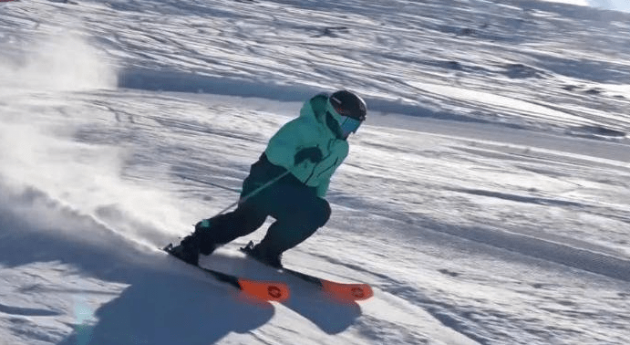 国内唯一满级滑雪女教练在滑雪场不幸身亡,滑雪