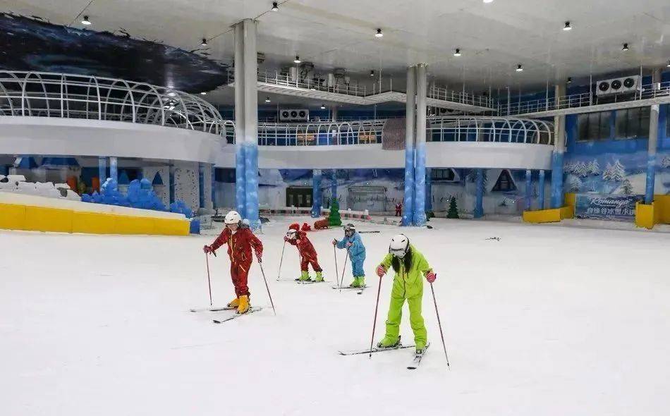 贵州冬日奇缘：温泉与滑雪的完美邂逅