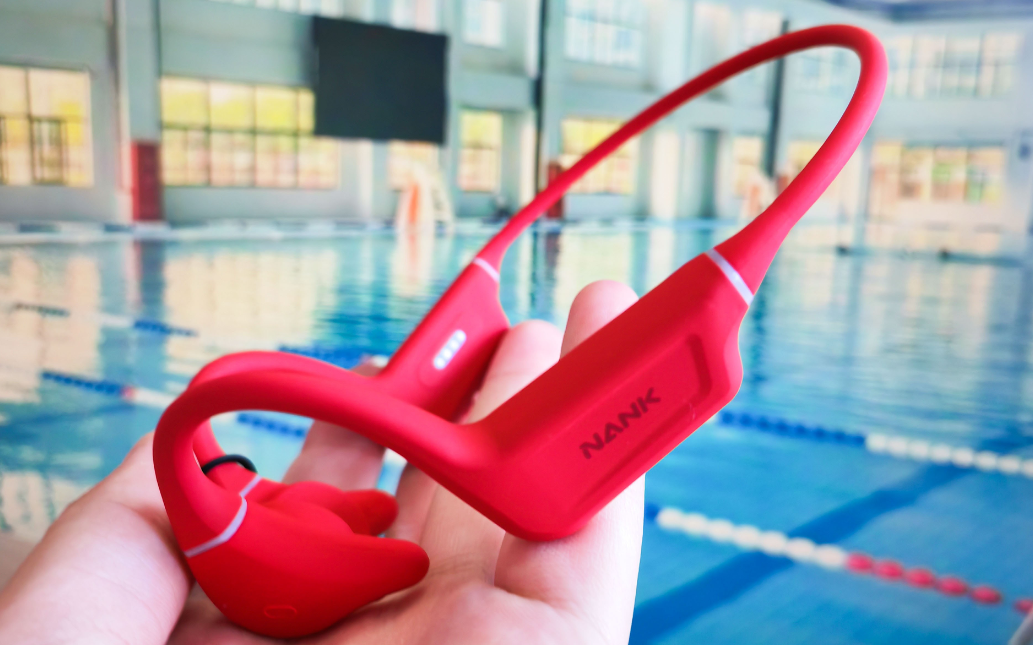 适合游泳的骨传导耳机,推荐四款高质量游泳耳机！  
