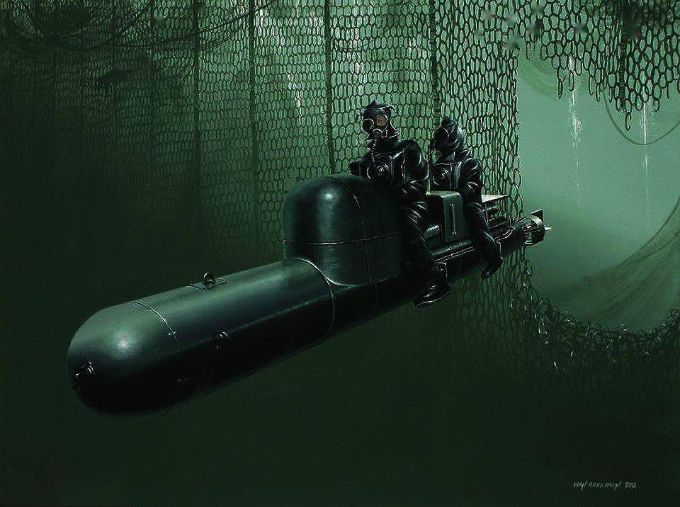 意大利8名美女模特， 身穿紧身潜水服， 在小潜艇上表演大胆湿身秀