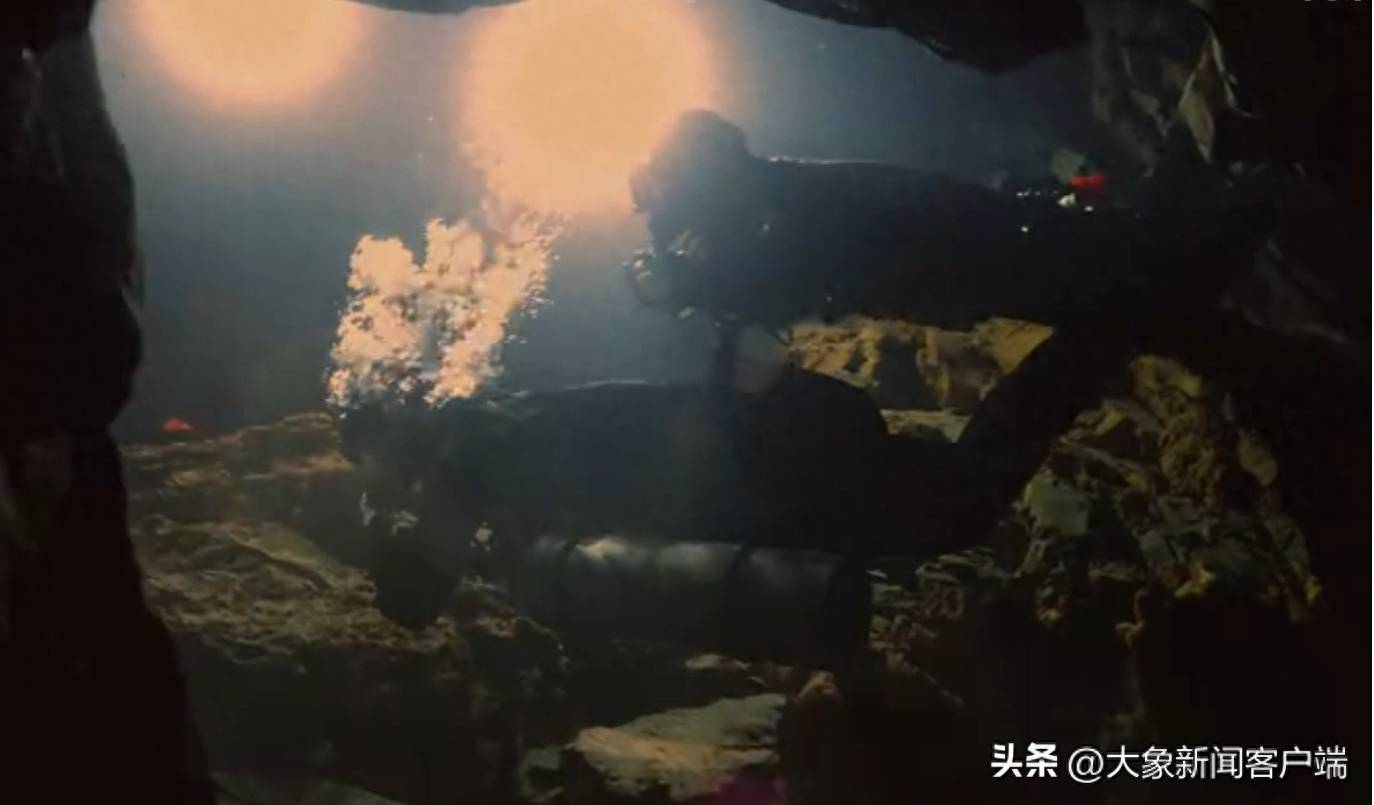 被困水下“珠峰”的顶级潜水员丨大象深度