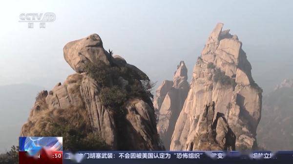 登山者在九华山景区周边岩体上打钉子 相关部门介入