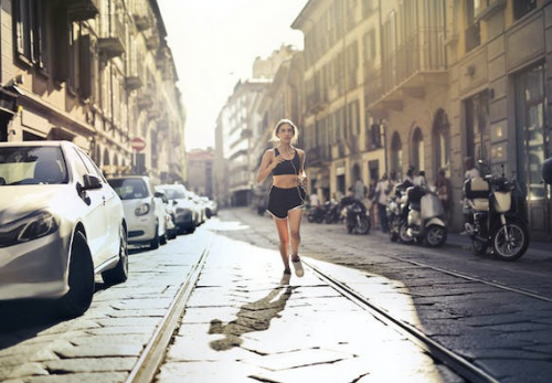 马拉松女神唐瑭带你探索不同跑步类型，找到你的最佳拍档！