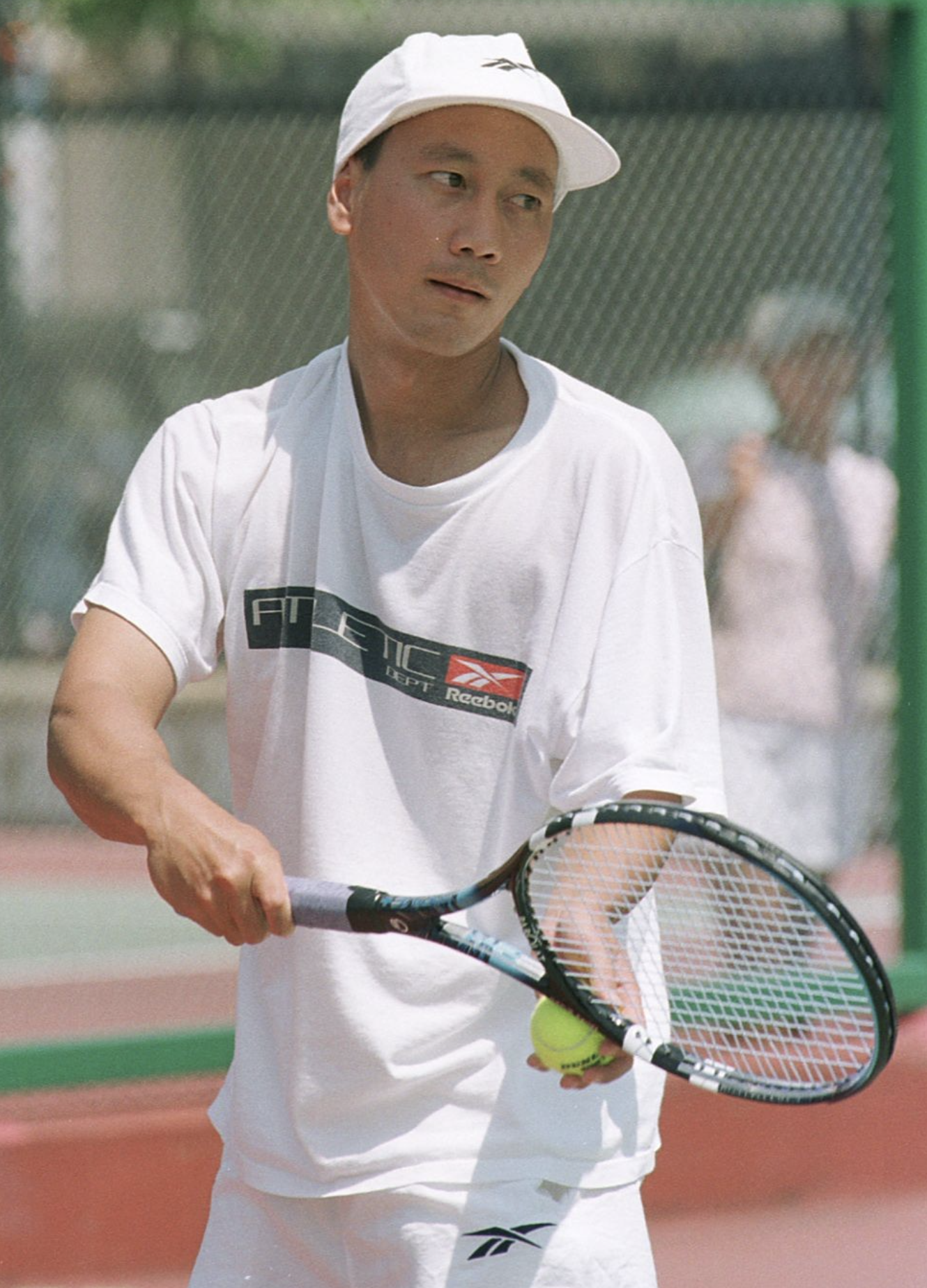 网球王子张德培13岁长女罕露脸， 身高1.75米像母亲， 已是网球健将