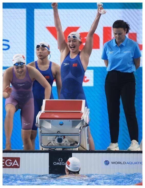 14岁少女新叶诗文勇夺游泳世界冠军，中国游泳领域现新王者！