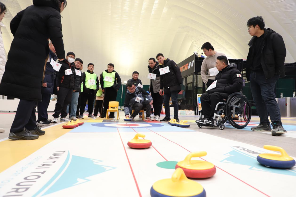 2024年残疾人冰雪竞技运动公益活动在泰安举办
