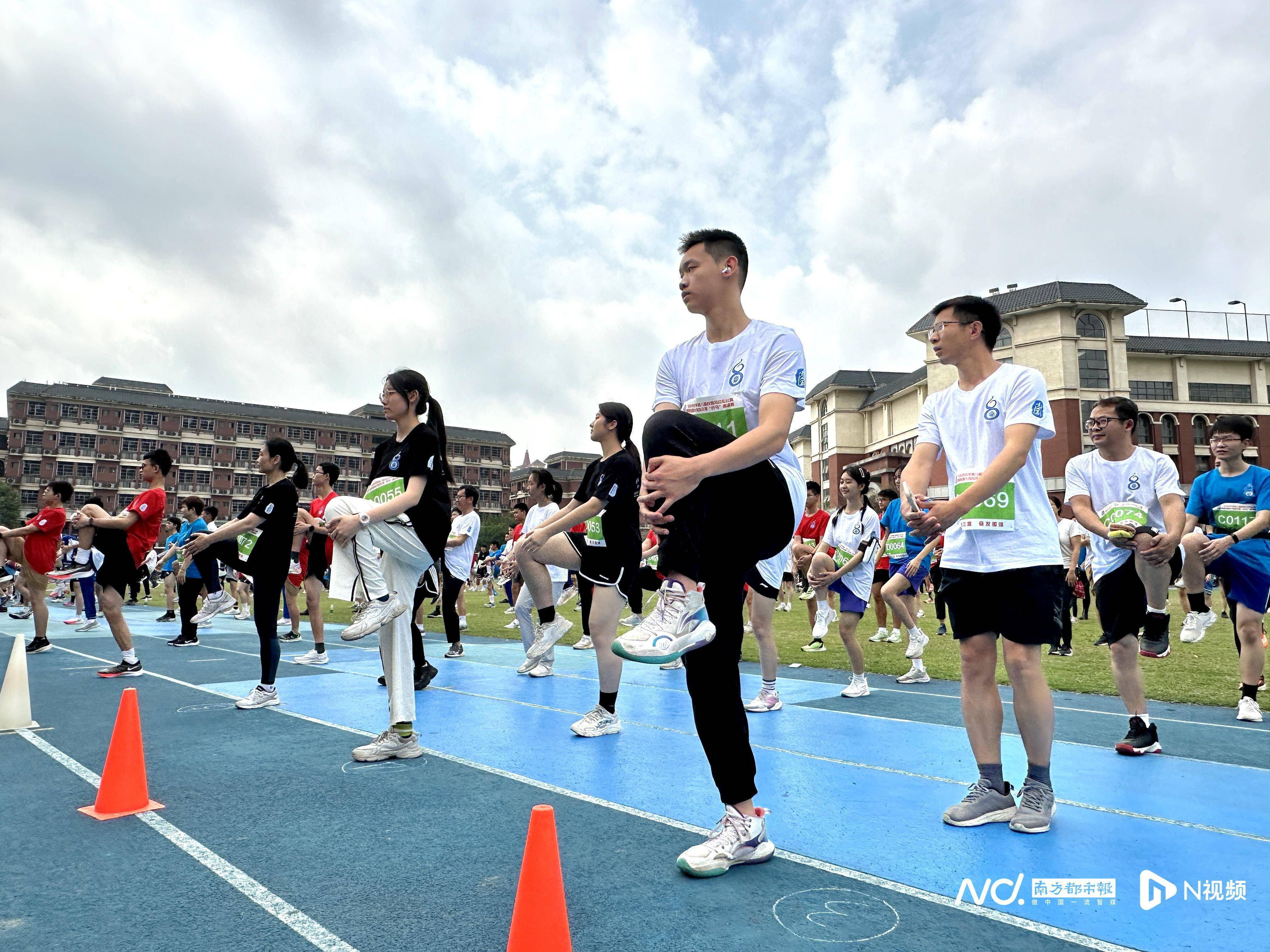 广州今年首场校园“马拉松”在广东华侨中学开跑