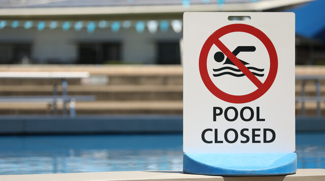 游泳中心突然关闭后，圣克拉拉游泳社区感到困惑
